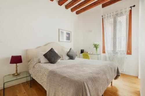 2 twin beds