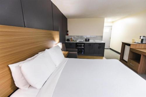SureStay by Best Western Smithers - Tap to explore photos