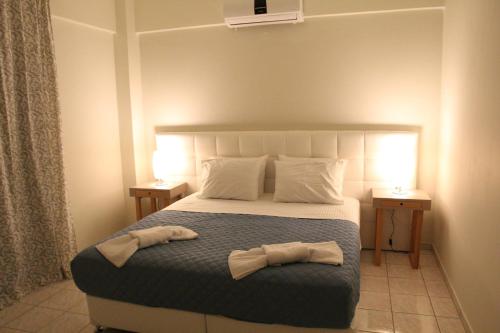 2 bedrooms, 4 beds