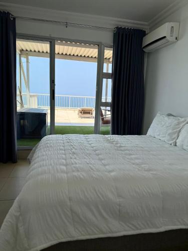 101 Camarque - 3 Bedroom Beachfront Apartment In Umdloti - 180 Degree Sea Views, Umdloti (foto 9)