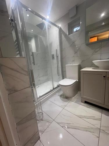 Good Priced Accommodation in Church Road, Northolt in Greater London North West
