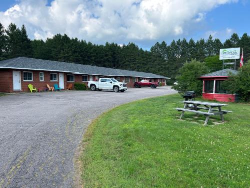 . Mountain View Motel