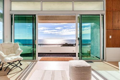 Gorgeous Malibu Retreat with #Instaworthy Ocean Views