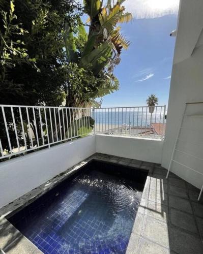 Gorgeous Malibu Retreat with #Instaworthy Ocean Views