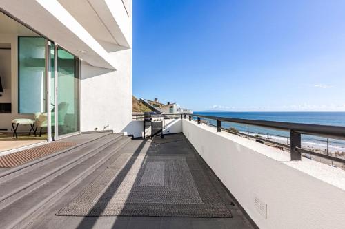 Gorgeous Malibu Retreat with #Instaworthy Ocean Views