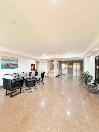 Comodo apartamento en Lecheria con vista al mar near General José Antonio Anzoátegui International Airport