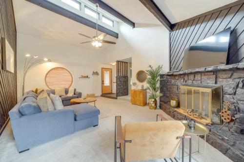 Tulsa Area Home w/ Fenced Yard: Pets Welcome! – khách sạn tại Đông Nam Tulsa