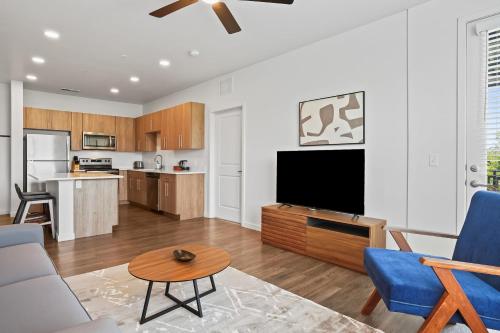 2 bedrooms, 3 beds