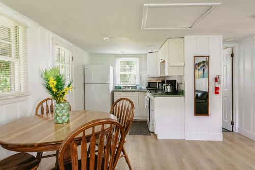 2 bedrooms, 3 beds