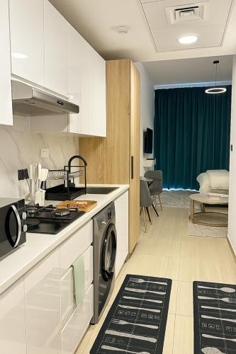 Cozy Apartment in Jumairah Village Circle Dubai. - image 14