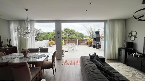 Your Beach House in Floripa in 普拉亞德丹妮拉