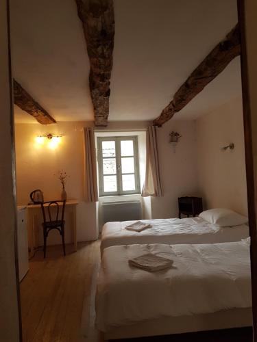 設施, La maison d'Angèle (La maison d'Angele) in 聖厄拉利耶德塞爾農