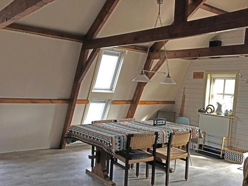 Iekārtas, Apartment by the water in Broek Op Langedijk