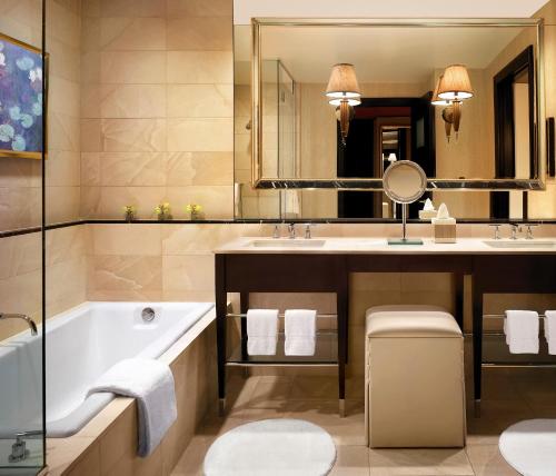Encore at Wynn Las Vegas - image 12