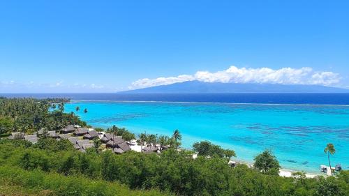 Közeli látványosságok, Welcome to Moorea at Fare Taivai in Afareaitu