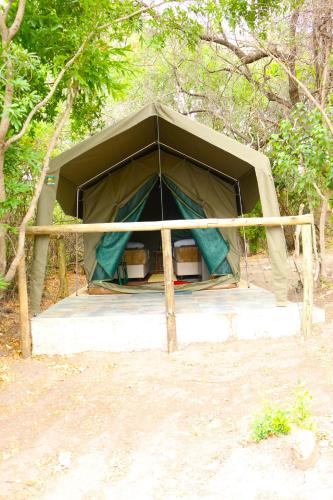 Kashete Plains Expedition & Campsite - Okavango Eastern Panhandle in Shakawe