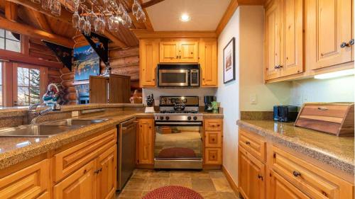 See Forever Residence 103 home in 特柳賴德
