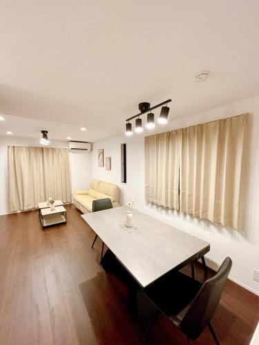 1-minute walk from JR Sakuranomiya Station in Toshima Ward, 4 minutes by train to Osaka Station, newly built house