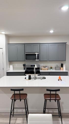 New Holiday Retreat in Merced in 西美熹德