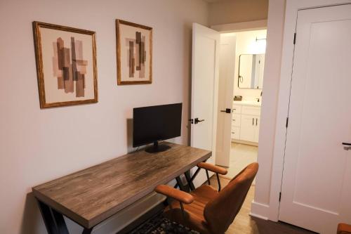 บริการและสิ่งอำนวยความสะดวก, Brand new Duplex in Cornelius convenient located in คอร์เนลิอุส (NC)