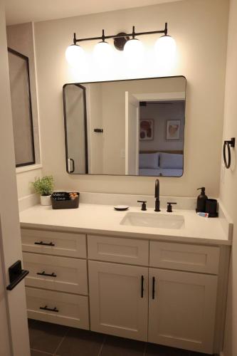 บริการและสิ่งอำนวยความสะดวก, Brand new Duplex in Cornelius convenient located in คอร์เนลิอุส (NC)