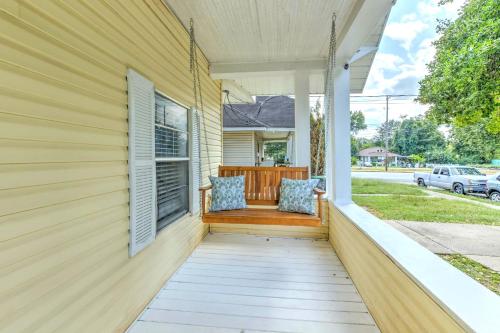 A szálláshely kívülről, Spacious 3BR Midtown Home - Sleeps 7 - Walkable to Dining & Attractions - Easy Access to Downtown near Cooper-Young Historic District