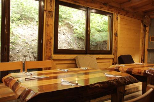 餐廳, Malka Yurta Hut in 潘尼茨殊特