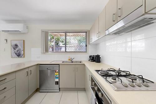 Mango Hill 3 Bedroom Family Accommodation