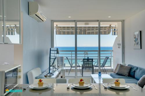 Makenzy Sandy Beachfront Paradise in Kastella Beach