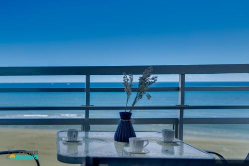 Makenzy Sandy Beachfront Paradise in Kastella Beach