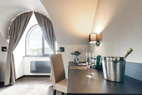Hotel Victory - image 3