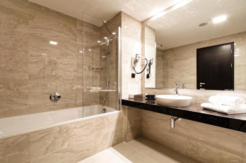 Hotel Victory - image 4