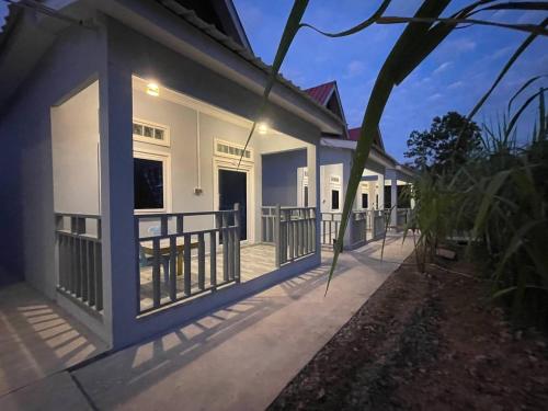 Flower Bungalow Mpai Bay in Mpai Bei