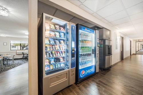Quality Inn & Suites Sioux Falls South - image 9