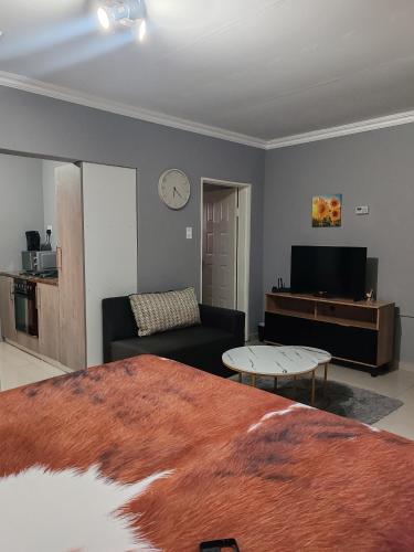 . Ekukhanyeni Guest house