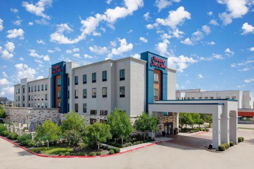 Hampton Inn and Suites Houston Pasadena - main image