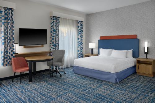 Hampton Inn Vernon - image 10