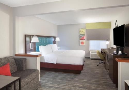Hampton Inn Youngstown/Boardman - image 13