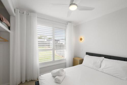 Coastal Luxe on Sandy in Salamander Bay