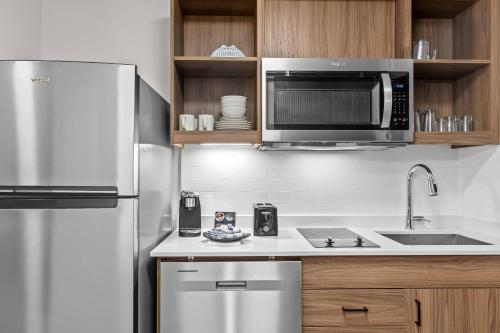 Everhome Suites Bowling Green by Choice Hotels - image 7