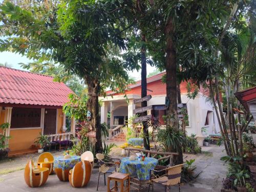 Khamphouy Guesthouse in Ancient City