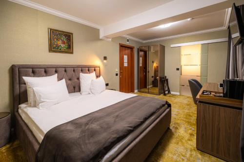 Hotel Brilliant Plaza in Zilah