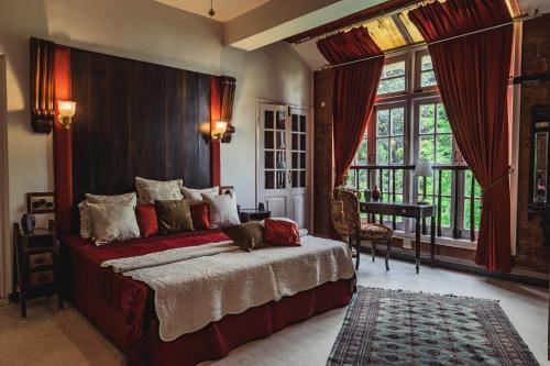 room detail thumbnail 0