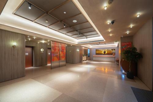 Orange Hotel Shanghai North Xizang Road Subway Station – Shanghai, DC