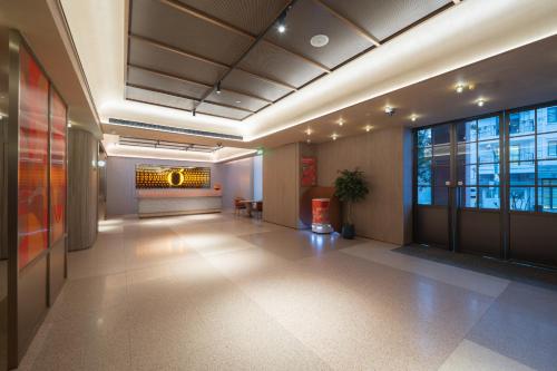 Orange Hotel Shanghai North Xizang Road Subway Station – Shanghai, DC