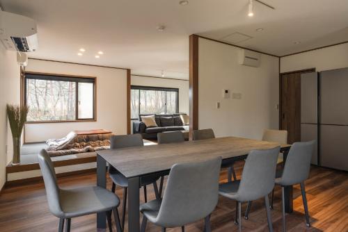 Spica 83 - Spacious comfort for 8