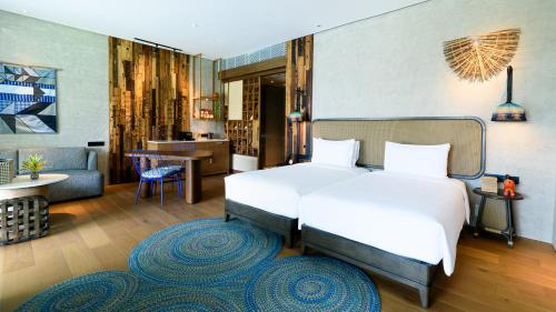 room detail thumbnail 1