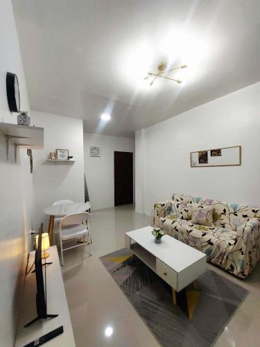 JLG Transient Home Pagsanjan Laguna in 百勝灘