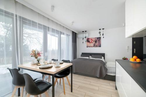Exterior view of Cozy Studio with Parking and Terrace in Karpacz by Noclegi Renters