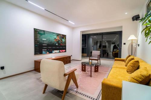 . Guiyng Aixin International Apartment Future Ark Store